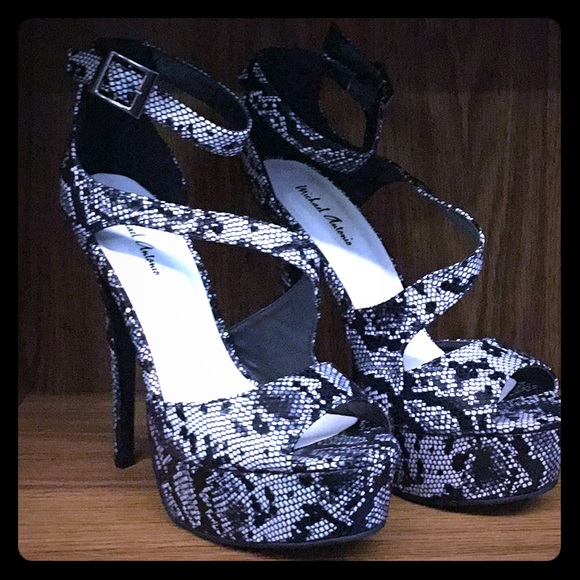 Michael Antonio Shoes - ⭐BOGO⭐SEXY PLATFORM Snake Print Stilettos
